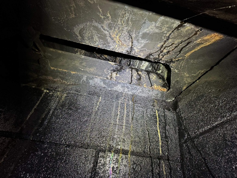 Heavy creosote buildup